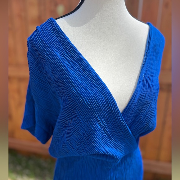 Blue V-Neck Mini Dress - Picture 4 of 6